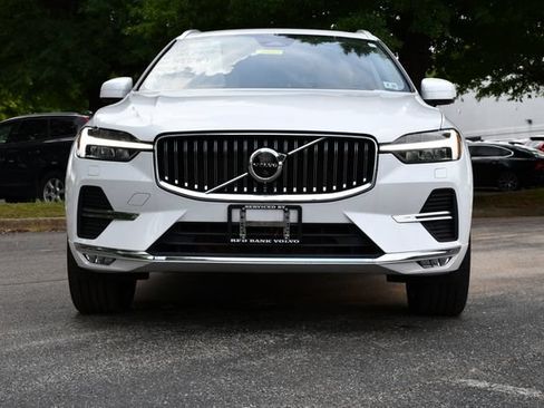 Used 2023 Volvo XC60 B5 Plus w/ Climate Package AWD/4WD image 2