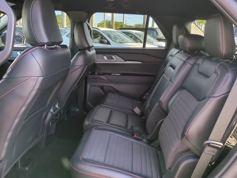 Certified 2025 Ford Explorer ST-Line w/ Premium Package image 14