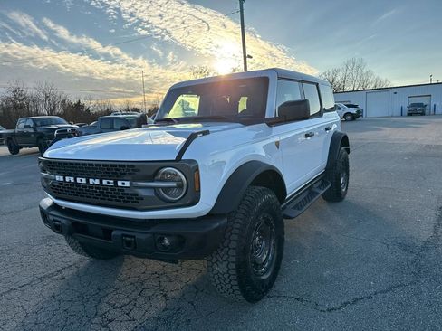 New 2025 Ford Bronco Badlands w/ Sasquatch Package AWD/4WD image 19