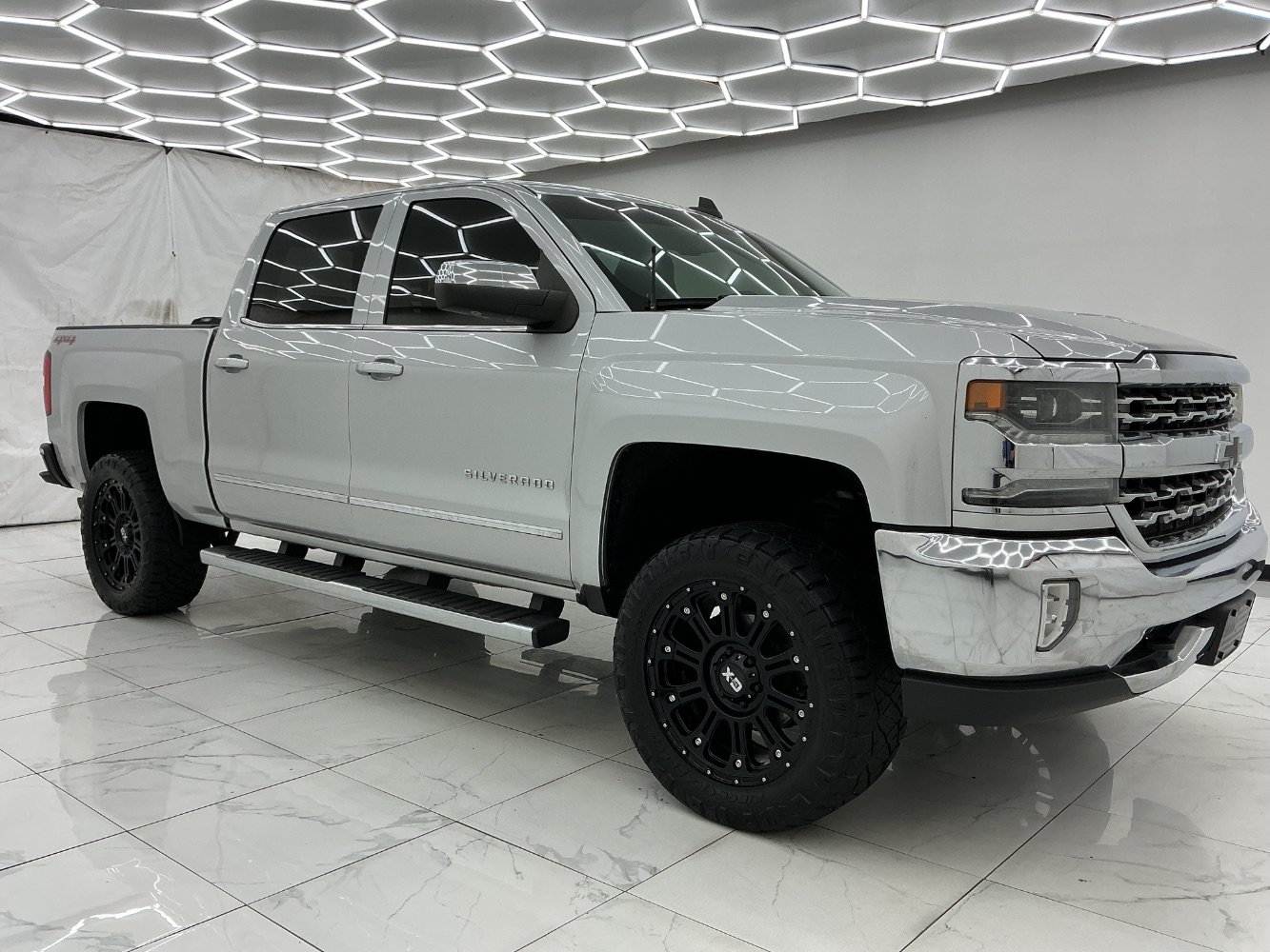 Used 2016 Chevrolet Silverado 1500 LTZ AWD/4WD image 8