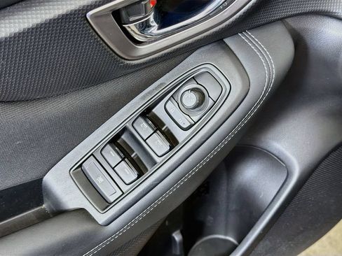 Used 2023 Subaru Forester Premium AWD/4WD image 18