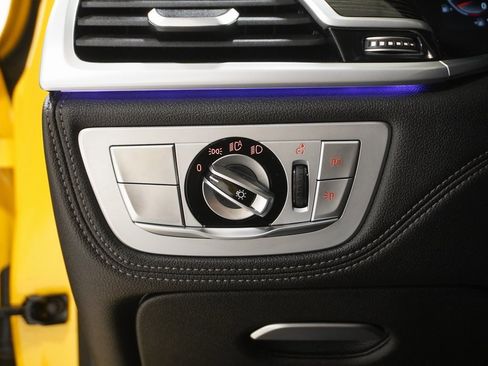 Used 2021 BMW 750i xDrive w/ Executive Package image 21