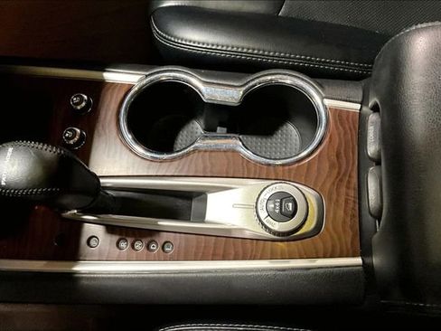 Used 2018 Nissan Pathfinder S image 34