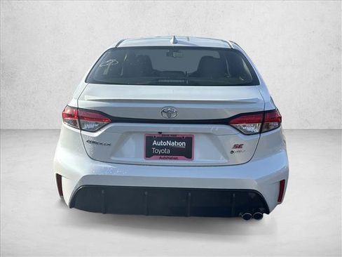 Used 2026 Toyota Corolla SE w/ SE Premium Package FWD image 6