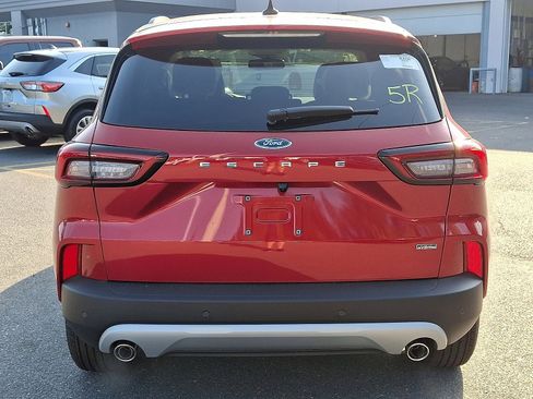 New 2025 Ford Escape SE w/ PHEV Premium Package FWD image 13