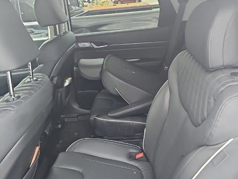 Used 2024 Hyundai Palisade Limited AWD/4WD image 8