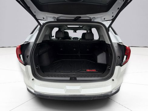 Used 2024 GMC Terrain SLT w/ Infotainment Package II AWD/4WD image 21