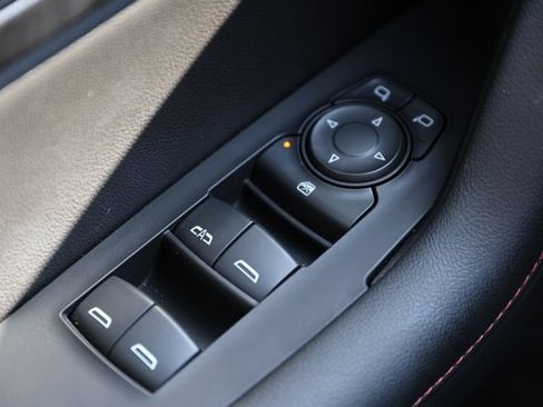 Used 2021 Chevrolet Blazer RS image 11