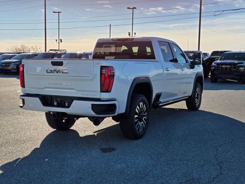 New 2026 GMC Sierra 2500 Denali Ultimate AWD/4WD image 8