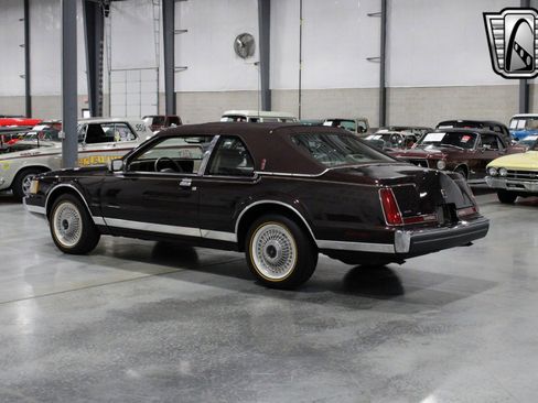 Used 1988 Lincoln Mark VII Blass image 3