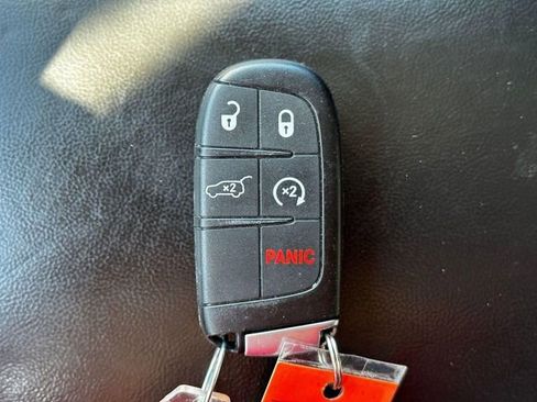 Used 2018 Dodge Durango GT w/ Trailer Tow Group IV AWD/4WD image 33