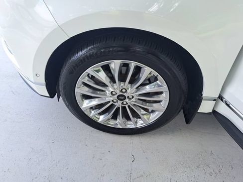 Used 2024 Ford Edge Titanium w/ Titanium Elite Package AWD/4WD image 32