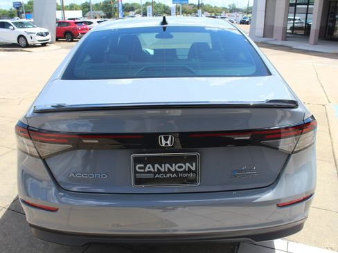 Used 2023 Honda Accord Sport image 5
