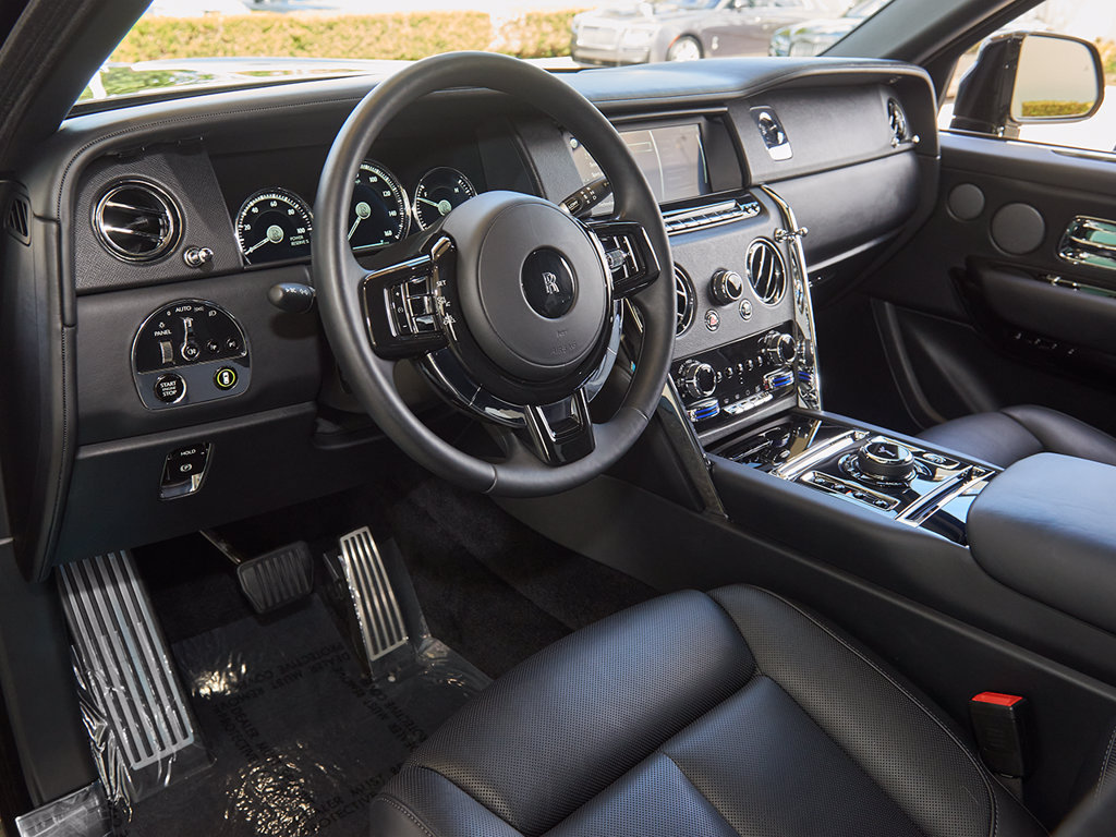 Certified 2024 Rolls-Royce Cullinan AWD/4WD image 11