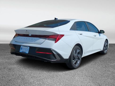 New 2025 Hyundai Elantra SEL w/ Cargo Package image 3