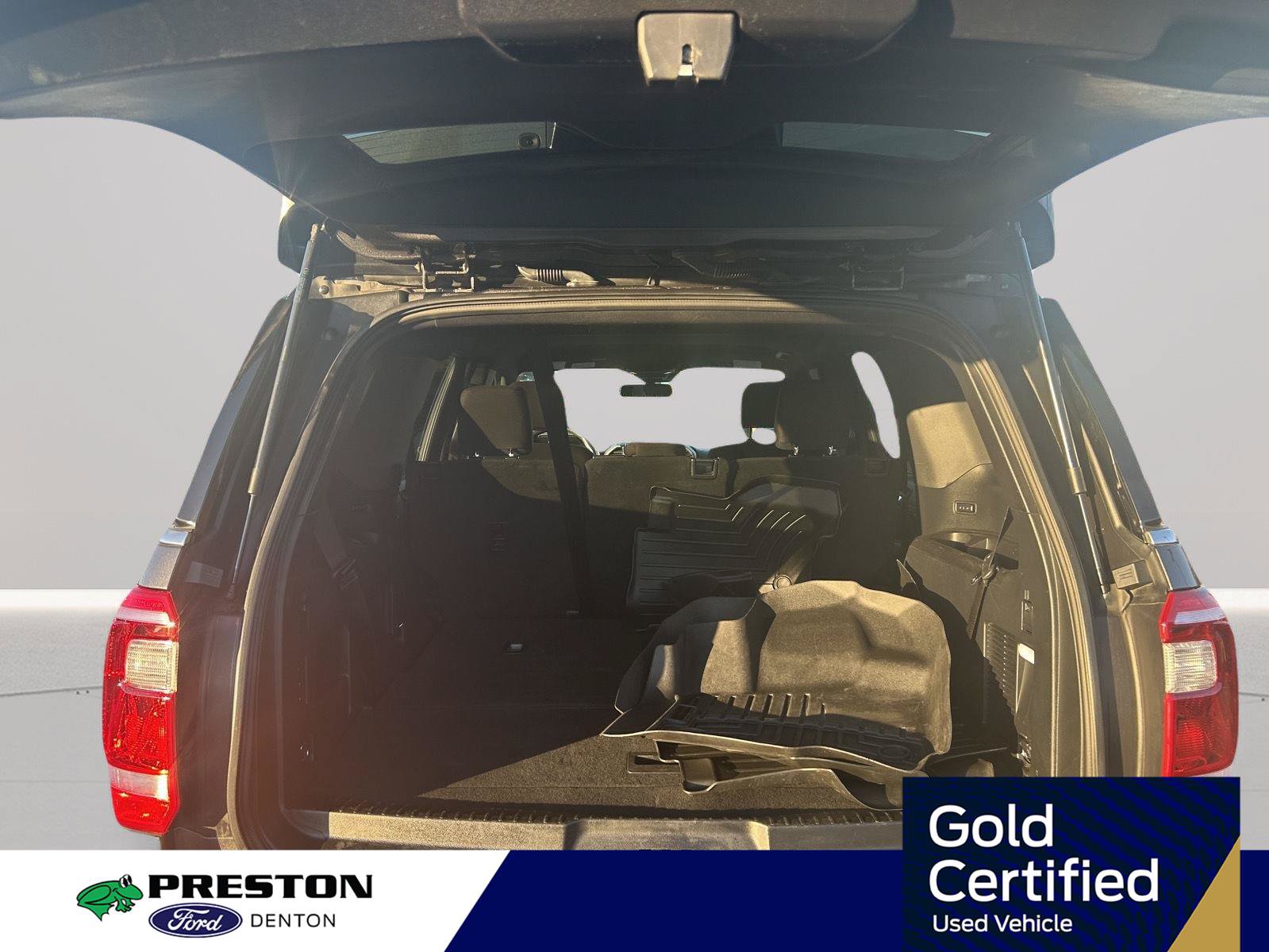 Used 2021 Ford Expedition XLT AWD/4WD image 16