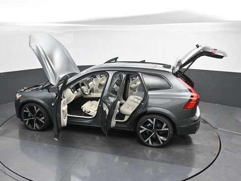 New 2026 Volvo XC60 T8 Ultra image 49