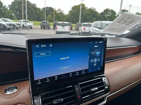 Used 2022 Lincoln Navigator Reserve RWD image 24