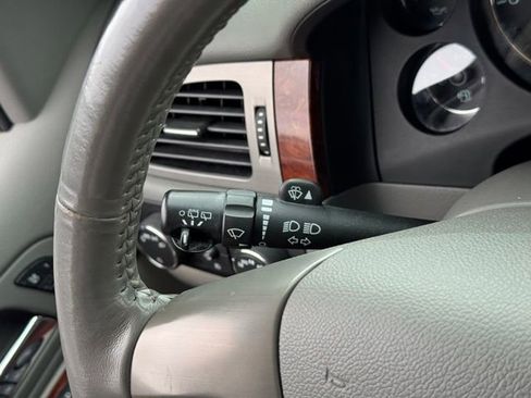 Used 2013 Chevrolet Tahoe LTZ AWD/4WD image 26