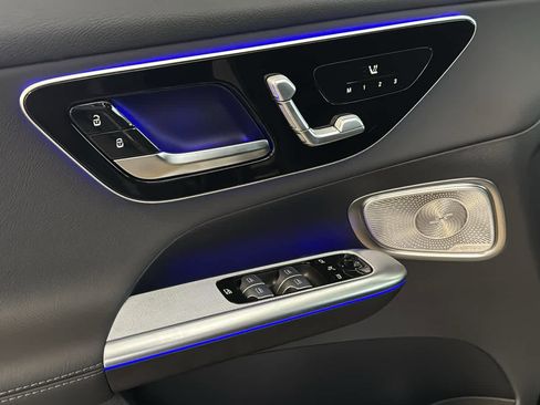 New 2025 Mercedes-Benz GLC 300 4MATIC image 15