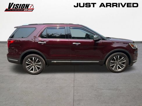 Used 2018 Ford Explorer Platinum AWD/4WD image 4