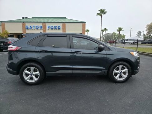 Used 2022 Ford Edge SE image 4