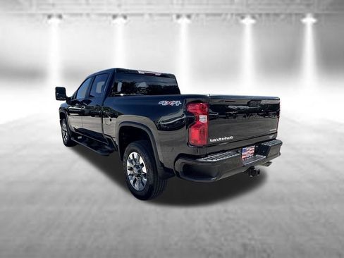 Used 2023 Chevrolet Silverado 2500 Custom w/ Custom Value Package AWD/4WD image 7