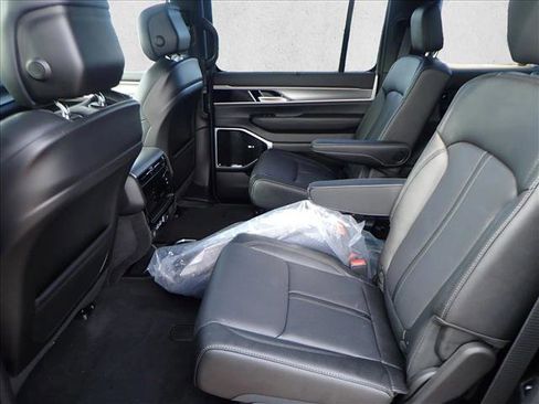 New 2026 Jeep Grand Wagoneer Limited image 10