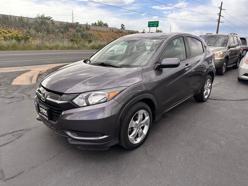 Used 2016 Honda HR-V LX image 2