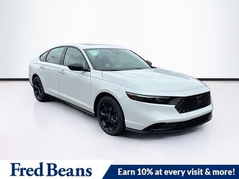 New 2025 Honda Accord SE image 1
