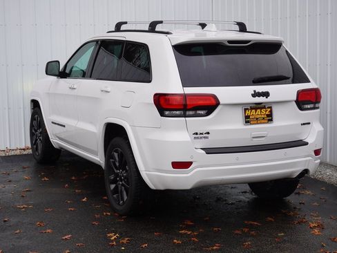 Used 2020 Jeep Grand Cherokee Altitude image 4
