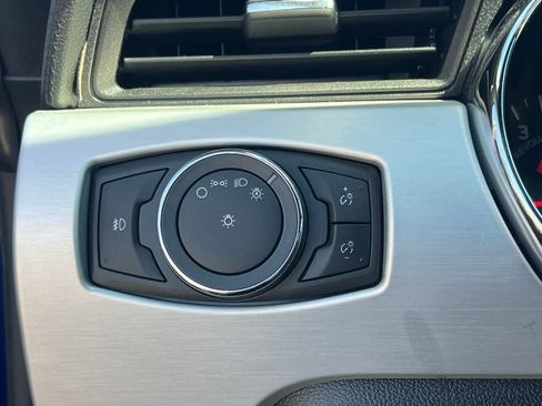 Used 2016 Ford Mustang Premium image 21