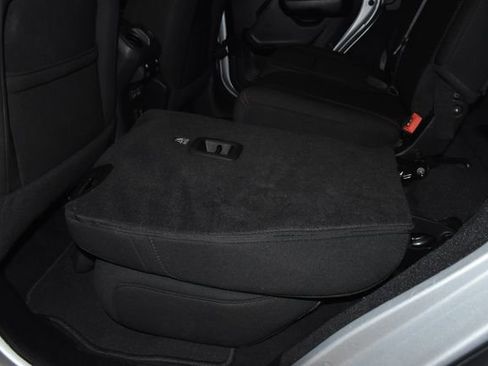 Used 2023 Jeep Wrangler Unlimited Rubicon w/ Xtreme Recon 35" Tire Package image 29