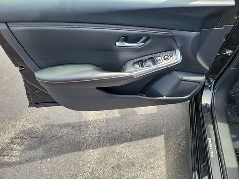 Certified 2024 Nissan Sentra SR FWD image 29