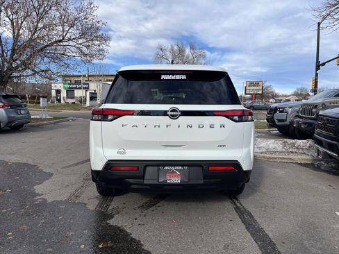 Certified 2024 Nissan Pathfinder S image 7