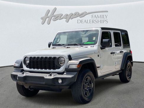 Used 2024 Jeep Wrangler Sport AWD/4WD image 8