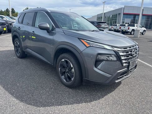 Used 2025 Nissan Rogue SV w/ SV Premium Package AWD/4WD image 1