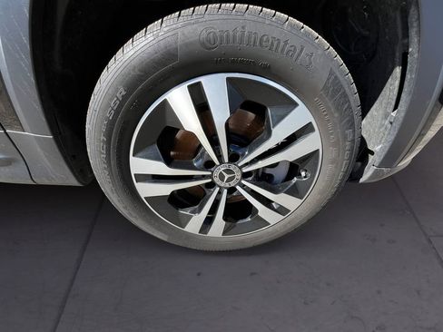 Certified 2025 Mercedes-Benz GLB 250 4MATIC image 14