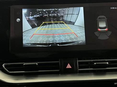 Used 2022 Kia Niro EX Premium w/ Cold Weather Package image 22