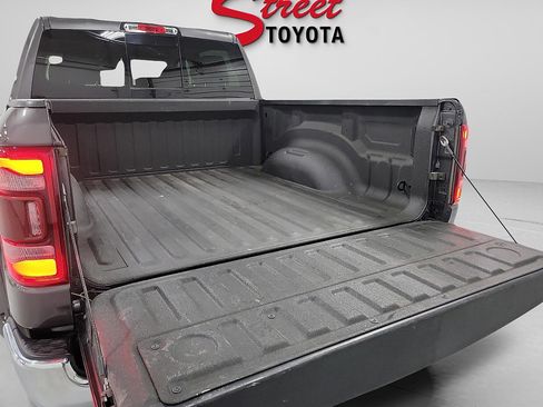 Used 2021 RAM 1500 Laramie AWD/4WD image 7