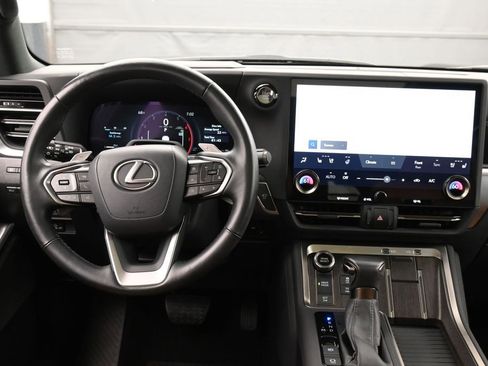 Used 2024 Lexus GX 550 w/ Accessory Package (Z1) AWD/4WD image 11