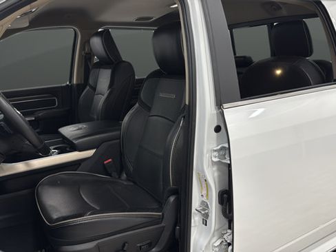 Used 2019 RAM 2500 Laramie AWD/4WD image 9