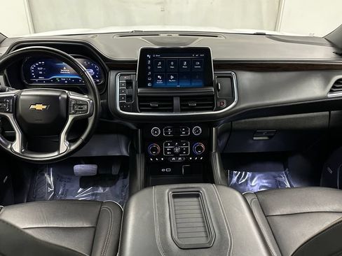 Used 2023 Chevrolet Suburban Premier AWD/4WD image 25