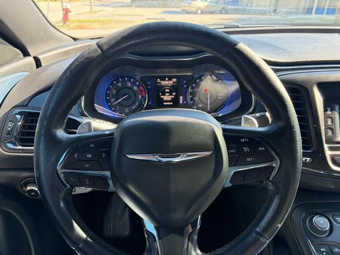 Used 2016 Chrysler 200 S w/ Comfort Group FWD image 11