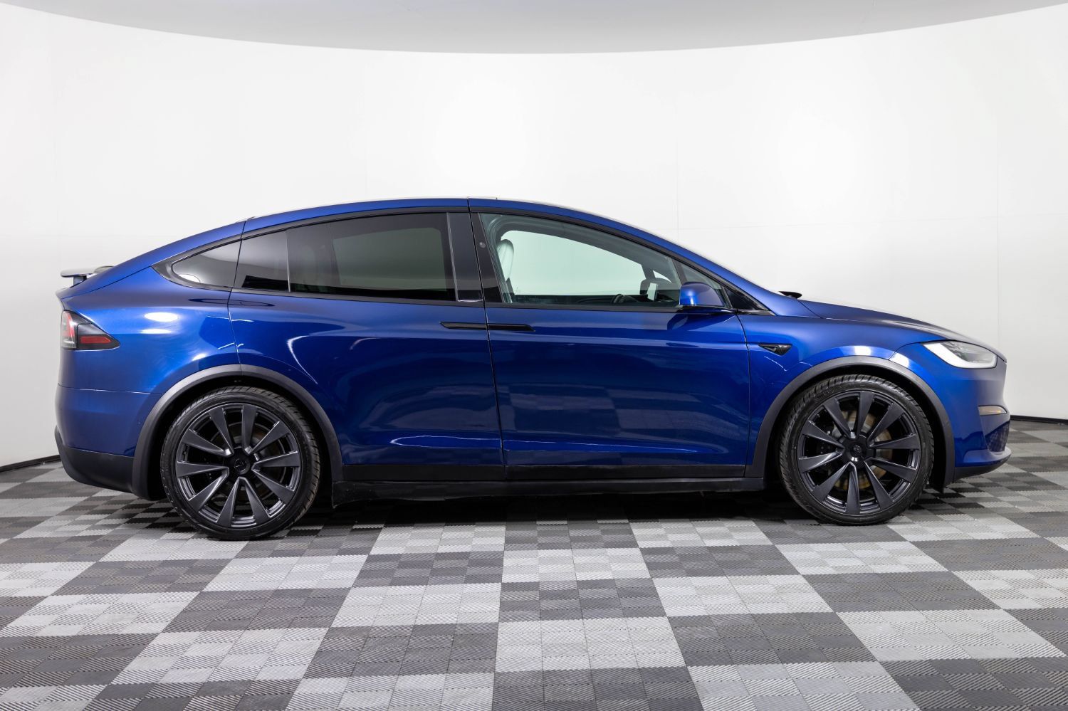 Used 2023 Tesla Model X Plaid AWD/4WD image 9