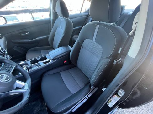 Used 2025 Nissan Sentra SV FWD image 36