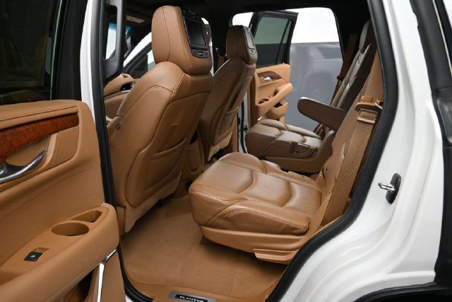 Used 2017 Cadillac Escalade Platinum AWD/4WD image 19