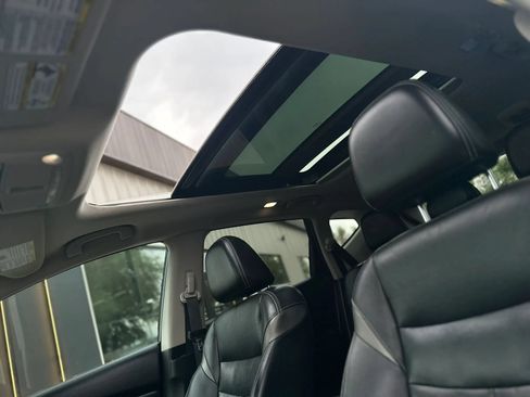 Used 2017 Nissan Murano Platinum w/ Platinum Technology Package AWD/4WD image 16