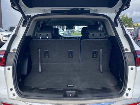 Used 2020 Buick Enclave Essence image 14