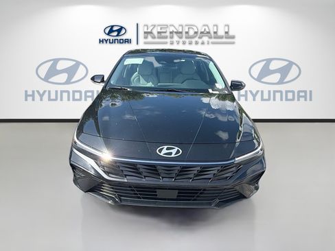 New 2026 Hyundai Elantra Limited FWD image 2